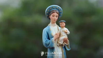 Tượng Đức Mẹ La Vang Filumena nhìn chính diện, phù hợp bàn thờ gia đình và góc cầu nguyện