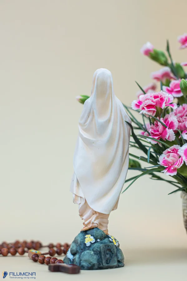 Tượng Đức Mẹ Lộ Đức, chiều cao 15 cm, 20 cm, màu trắng hồng M6