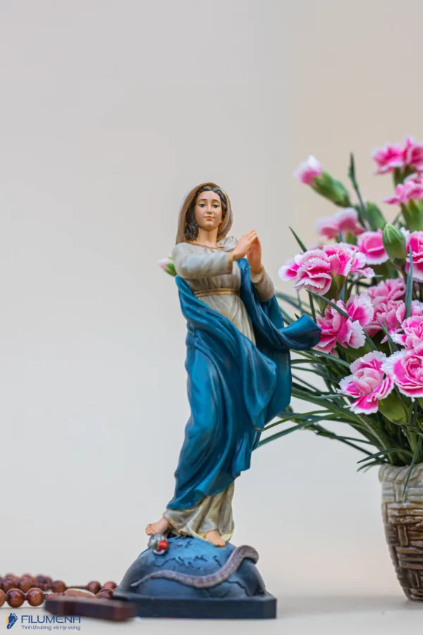 Tượng Đức Mẹ Vô Nhiễm Nguyên Tội 15 cm, 20 cm màu xanh nước biển M1